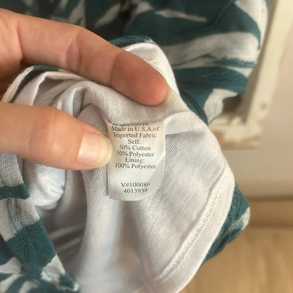 Coldwater creek sleeveless blouse blue and white size M - Picture 5 of 6